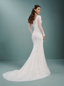 Dotted Mesh Scoop Neck Long Sleeve Wedding Gown In Ivory Almond