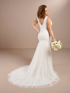 Soft Netting And Lace Applique Wedding Gown In Ivory Almond