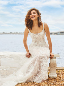 Lace Sheath Gown In Ivory Ivory Nude Silver