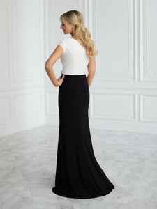 Jersey Fit-And-Flare Gown In Ivory Black