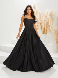 Pleated A-Line Gown With Pockets In Black